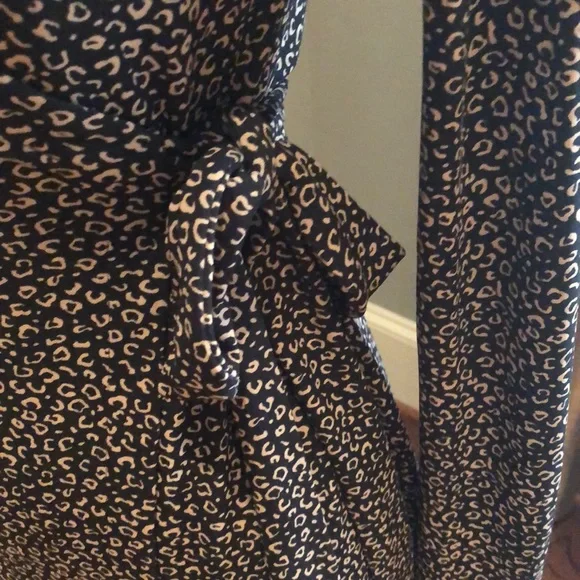 Ann Taylor wrap dress size 00p - Picture 4 of 6